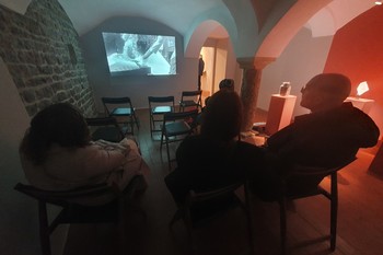 Odprtje razstave 73 km od Kočevja v Galeriji Ivana Groharja