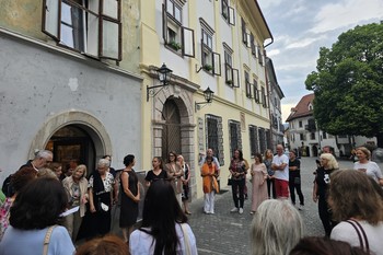 Odprli smo razstavo Agate Pavlovec Kanaliziranje