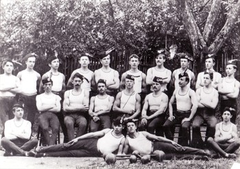 Člani sokolskega društva, Štemarski vrt, Škofja Loka, 1910
