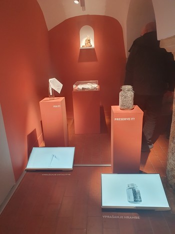 Lela B. Njatin: 73 Km from Kočevje