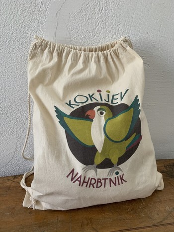 Koki s backpack full of interesting items that will help you turn into veritable museum detectives! <em>Photo: Ana Bassin</em>