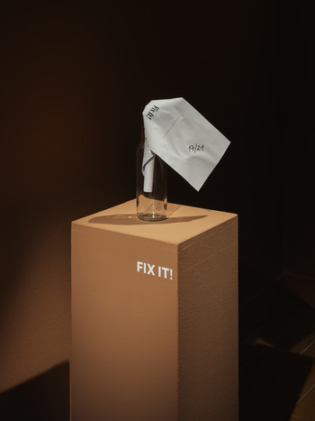 Lela B. Njatin, Fix it!, 2023 <em>Foto: Lucija Rosc</em>