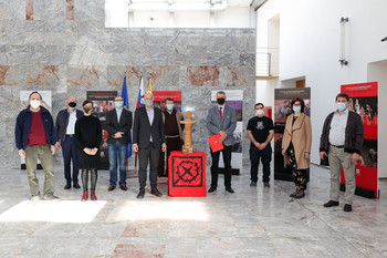 Mednarodno združenje Europassion in lesena statua <em>Foto: Peter Pokorn ml.</em>