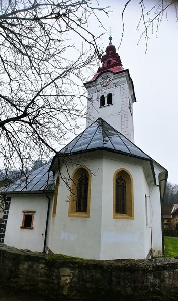 Cerkev sv. Andreja v Gostečah, korni zvonik