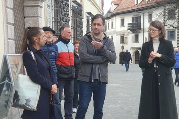 V Galeriji Ivana Groharja odprli razstavo Oliverja Pilića Sence brez telesa, podobe brez avtorja