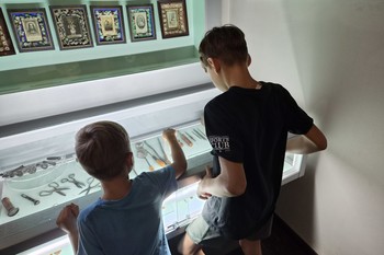 Poletno ustvarjanje v Loškem muzeju
