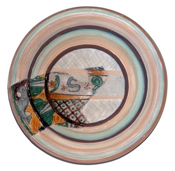 Krožnik Loške slikane meščanske keramike z letnico 158? (hrani ga Loški muzej Škofja Loka). <em>Foto: Jože Štukl</em>