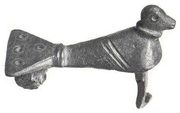 Bronasta fibula v podobi goloba s Puštala nad Trnjem, 5.–6. stoletje <em>Foto: Sagadin, Knific, 1991, kat. 72</em>