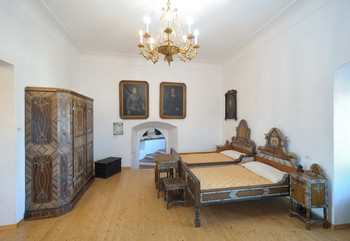 Kalanovo pohištvo v zbirki Loškega muzeja <em>Foto: Janez Pelko</em>