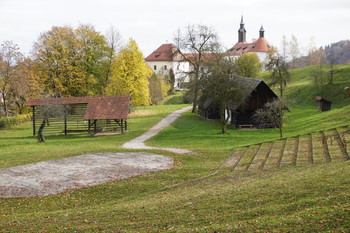 Odpiralni čas novembra