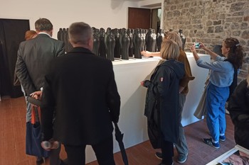 Odprtje razstave Metoda Frlica Bog z vsadkom