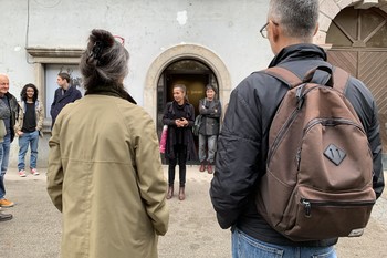 Odprtje razstave Nebo vzpostavlja red v Galeriji Ivana Groharja