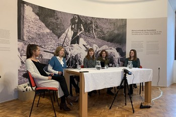 Saša Nabergoj, Nadja Zgodnik, Petra Čeh, Suzi Bricelj in Tina Fortič Jakopič