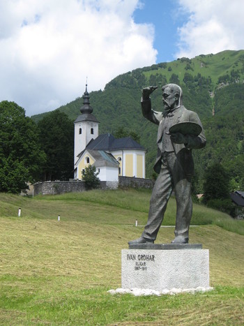 Tone Logonder: spomenik Ivana Groharja v Sorici. <em>Foto: Boštjan Soklič</em>