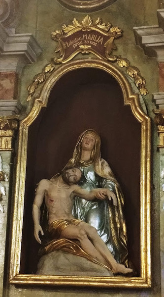 Stranski oltar Žalostne Matere božje, delavnica Šubicev iz Poljanske doline, sredina 19. stoletja