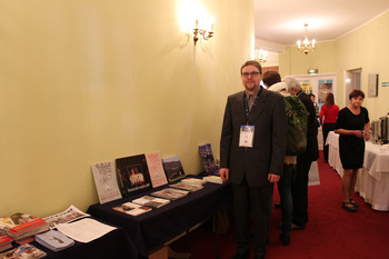 »Loški razstavni paviljon« s predstavitvijo različnih knjižnih publikacij <em>Foto: Mirjam Jezeršek</em>