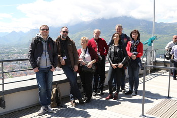 Udeleženci 35. kongresa Europassiona iz Škofje Loke na trdnjavi v Grenoblu <em>Foto: Fotoarhiv Jožeta Štukla</em>