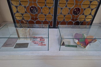 Pripravljanje razstave Za demokratizacijo umetnosti – ponovno <em>Foto: Fotoarhiv Darka Simičića</em>