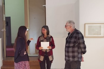 Pripravljanje razstave Za demokratizacijo umetnosti – ponovno <em>Foto: Fotoarhiv Darka Simičića</em>