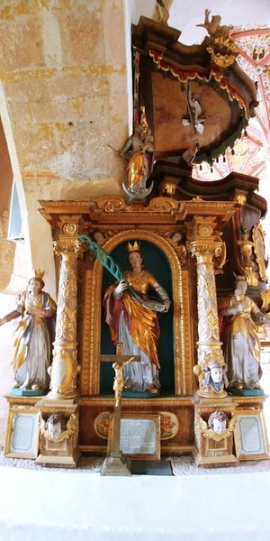 Oltar sv. Lucije, sredina 18. stoletja, cerkev Marijinega oznanjenja, Crngrob <em>Foto: Fototeka Loškega muzeja</em>
