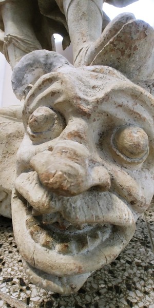Satan – zmaj, detajl lesene skulpture sv. Mihaela iz sredine 19. stoletja, hrani Loški muzej Škofja Loka. <em>Foto: Fototeka Loškega muzeja</em>