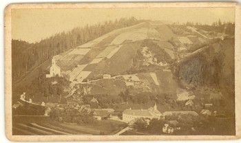 Pogled na Puštal leta 1910. <em>Foto: Fototeka Loškega muzeja</em>