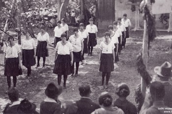 Nastop sokolic iz Škofje Loke v Dražgošah. <em>Foto: Fototeka Loškega muzeja Škofja Loka</em>