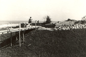 Stolp na Kranclju med izkopavanji leta 1954, foto: N. Kuret.