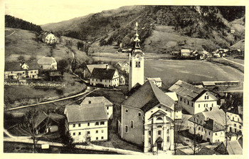 A view of Poljane with the Baroque Church of St Martin