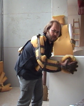 Tomaž Furlan: Wear I, 2005 (videoperformans)