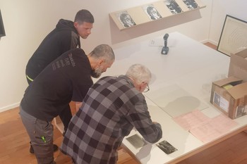 Installing the exhibition <em>Photo: Darko Simičić Photo Archive</em>