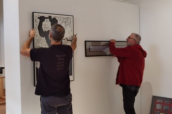 Installing the exhibition <em>Photo: Darko Simičić Photo Archive</em>