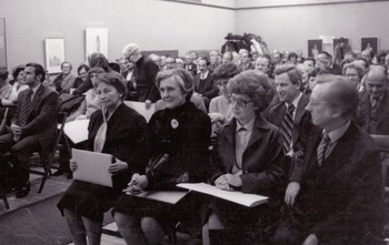 Svečanost ob podelitvi Valvasorjeve nagrade za leto 1979, Galerija na Gradu, 1980.  <em>Foto: Hrani Loški muzej Škofja Loka</em>